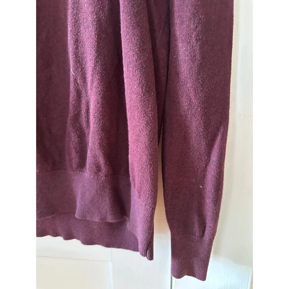 Sweater George men’s size medium maroon sweater